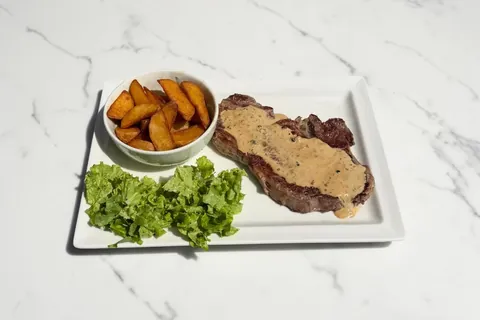 A plate served at La Voûte